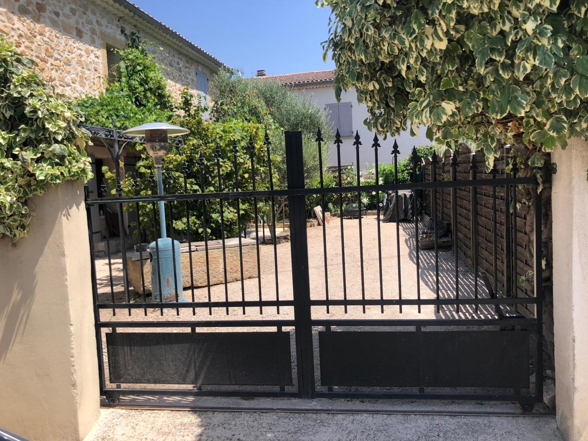 Maison De Village En Duo Avec 150M2 Au Rdc Et La Suite Parentale Ou En Famille Avec 4 Chambres 250M2 Interieur Montfaucon  المظهر الخارجي الصورة